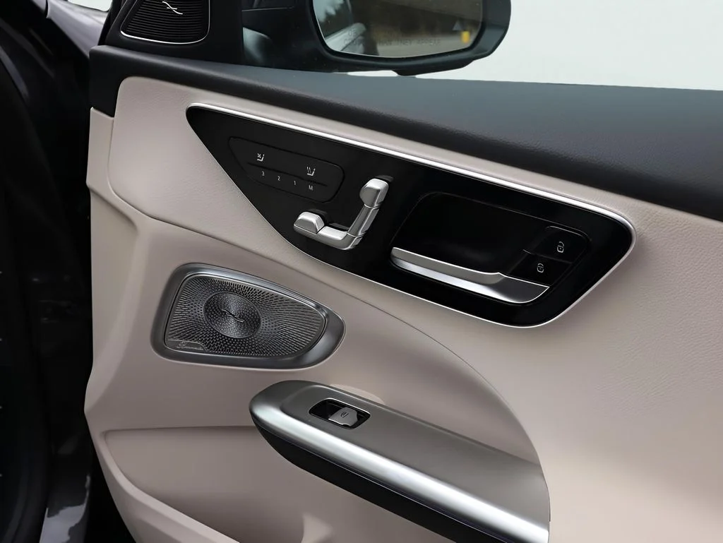 2026 Mercedes-Benz C-Class Sedan C 300 - Photo 12