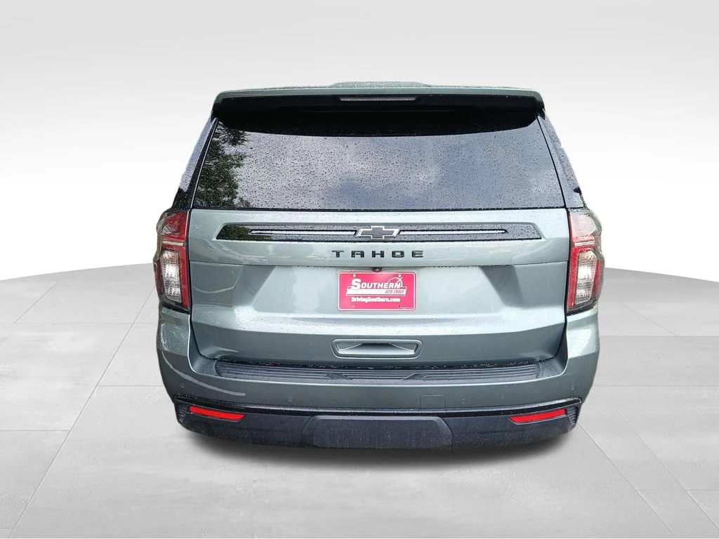 Used 2023 Green Chevrolet Z71 image 10