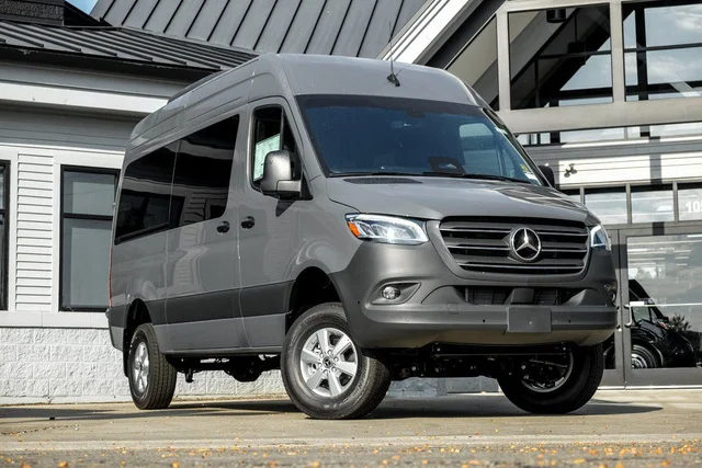 2025 Mercedes-Benz Sprinter 2500 Passenger 144 WB
