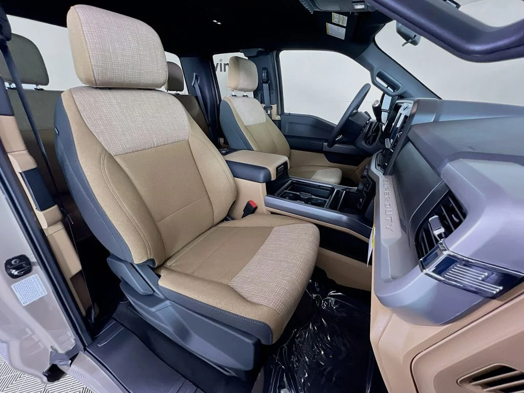 New 2026 Marsh Gray Ford XLT image 16