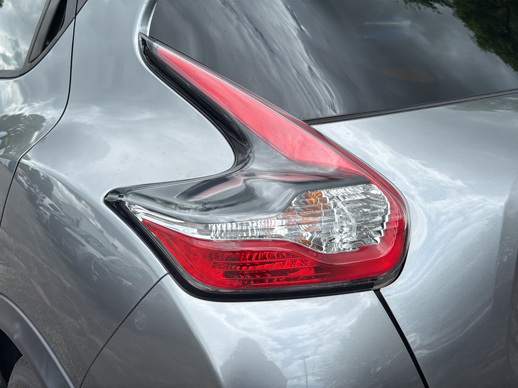 Used 2017 Gray Nissan SL image 13
