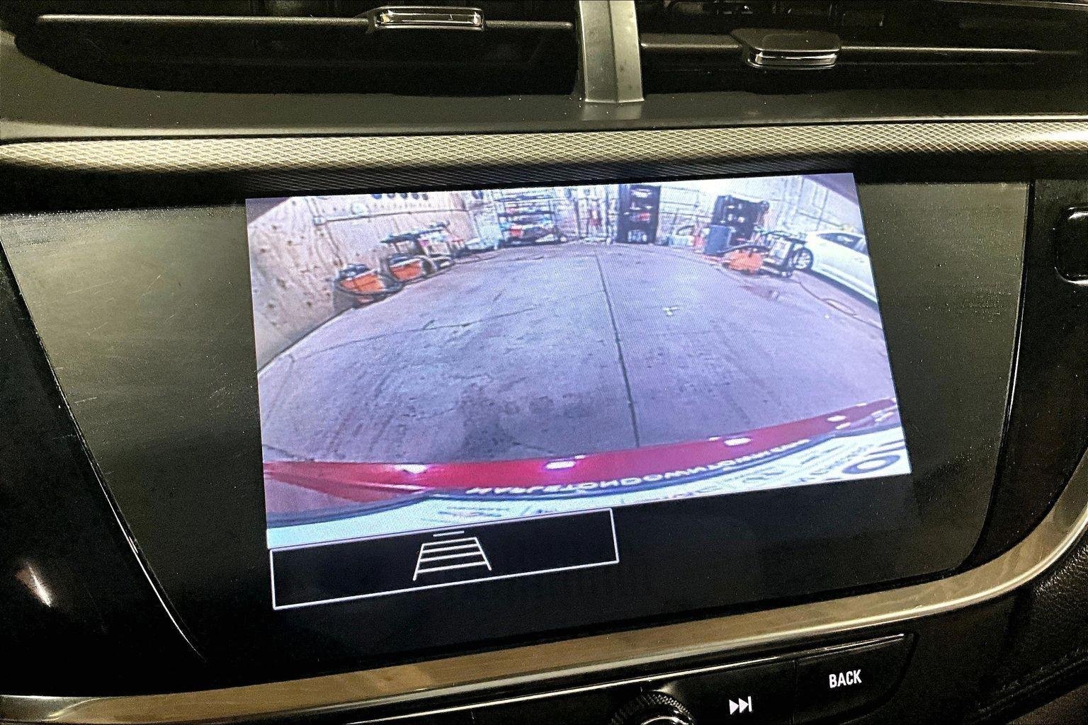 Used 2023 Cinnabar Metallic Buick Select image 22