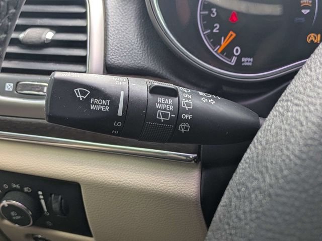 Used 2018 White Jeep Limited image 27