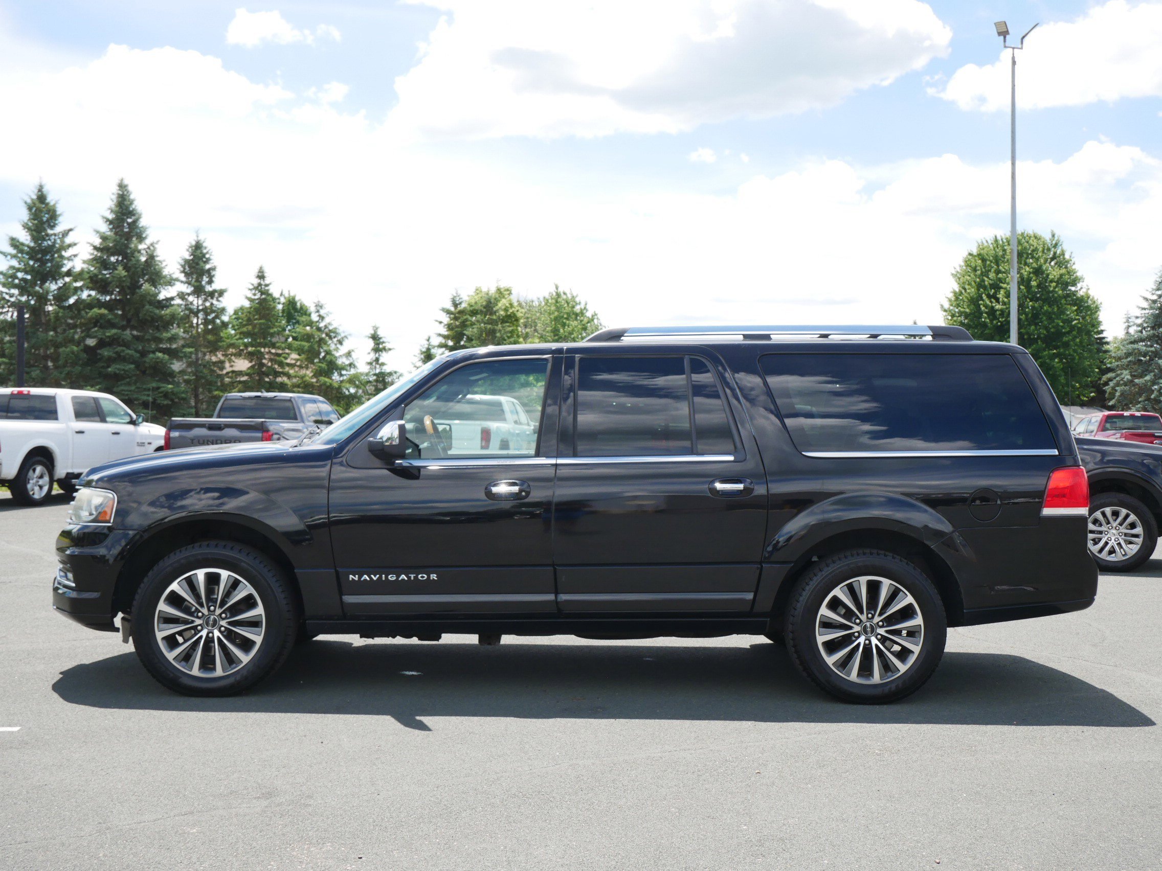 Used 2016 Lincoln Navigator Select with VIN 5LMJJ3JT6GEL09005 for sale in Northfield, Minnesota