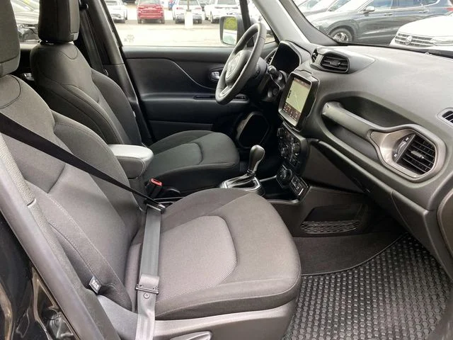 Used 2023 Black Jeep Latitude image 27