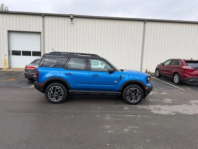 New 2025 Velocity Blue Metallic Ford Outer Banks® image 28