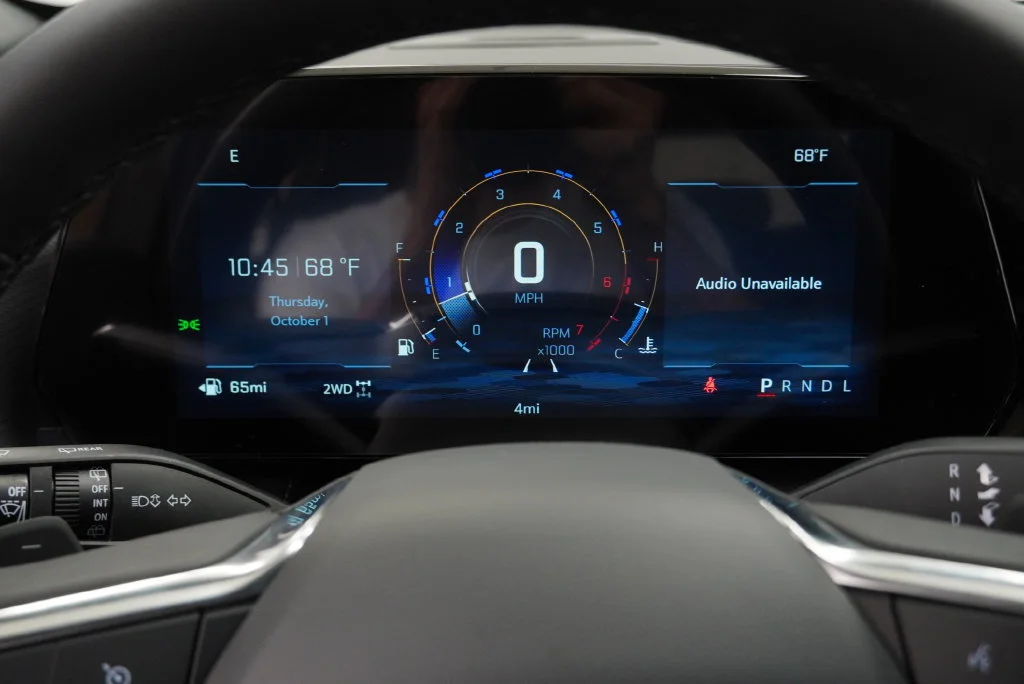 New 2027 Summit White Chevrolet LT image 15