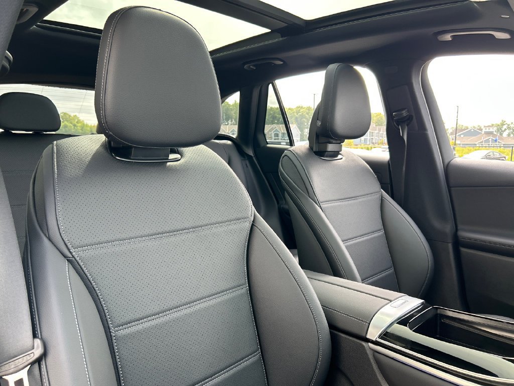 New 2026 Black Mercedes-Benz GLC 300 image 62