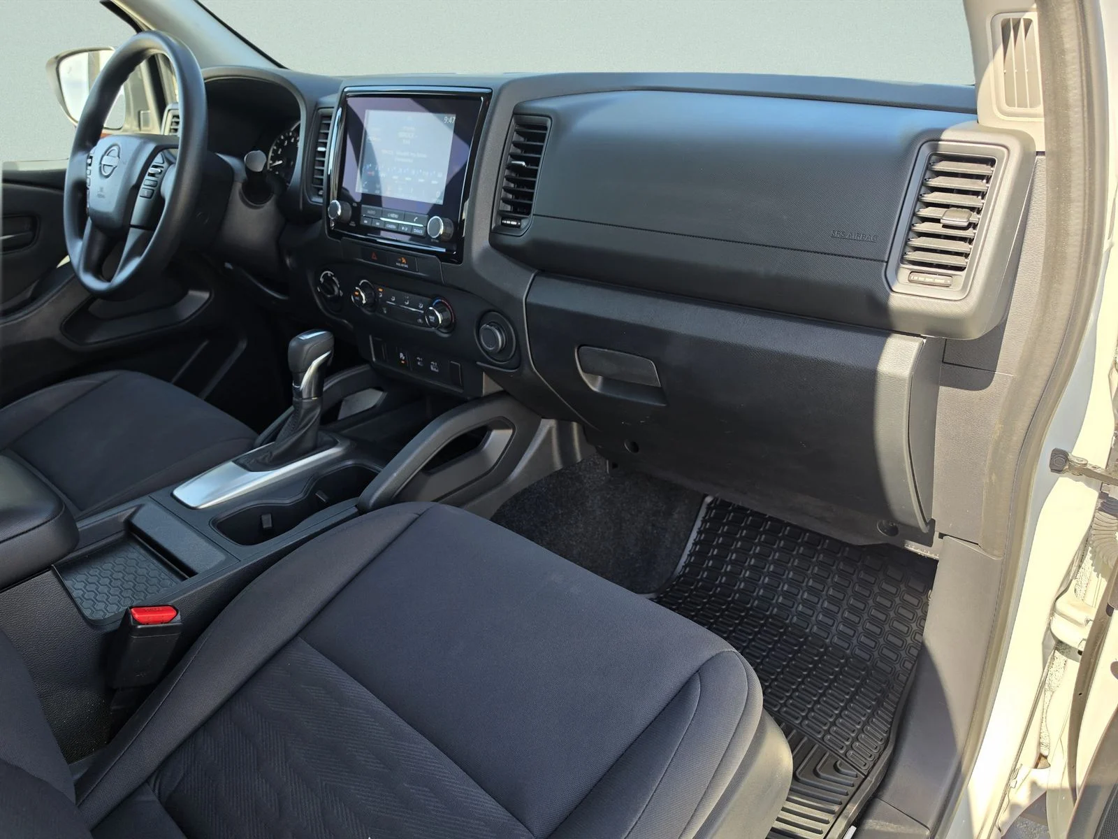 Used 2022 White Nissan S image 16