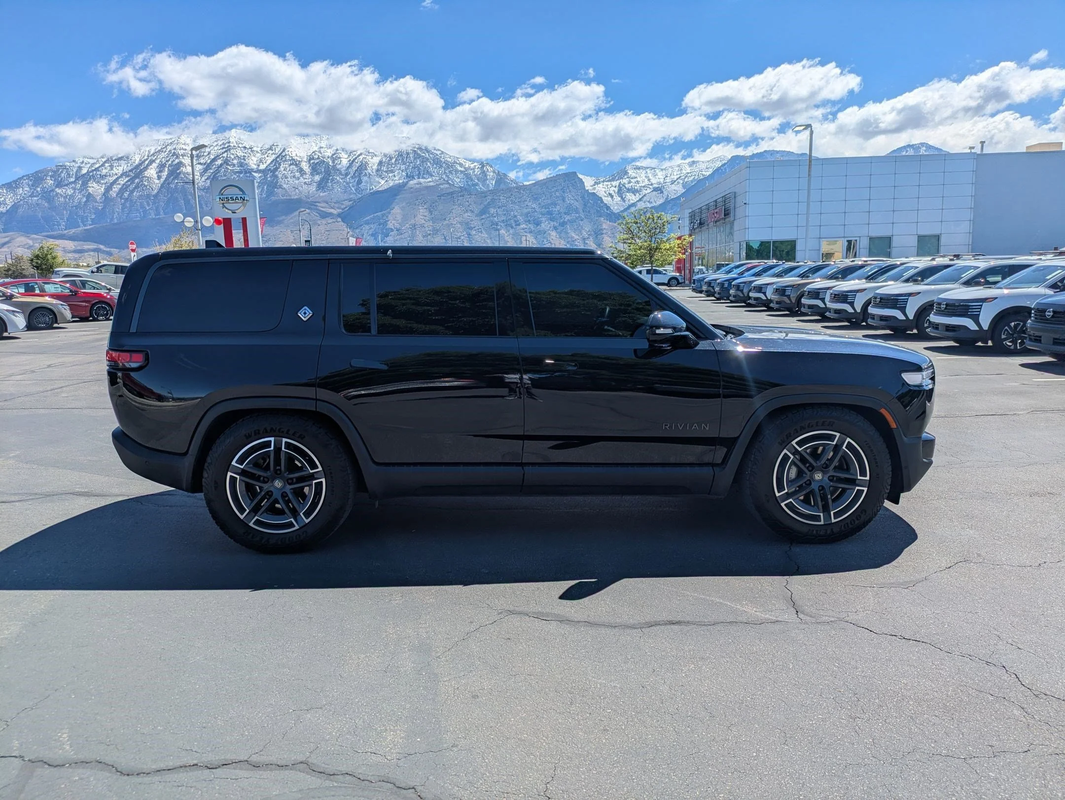 Used 2025 Rivian R1S Adventure with VIN 7PDSGBBA5SN049439 for sale in Orem, UT