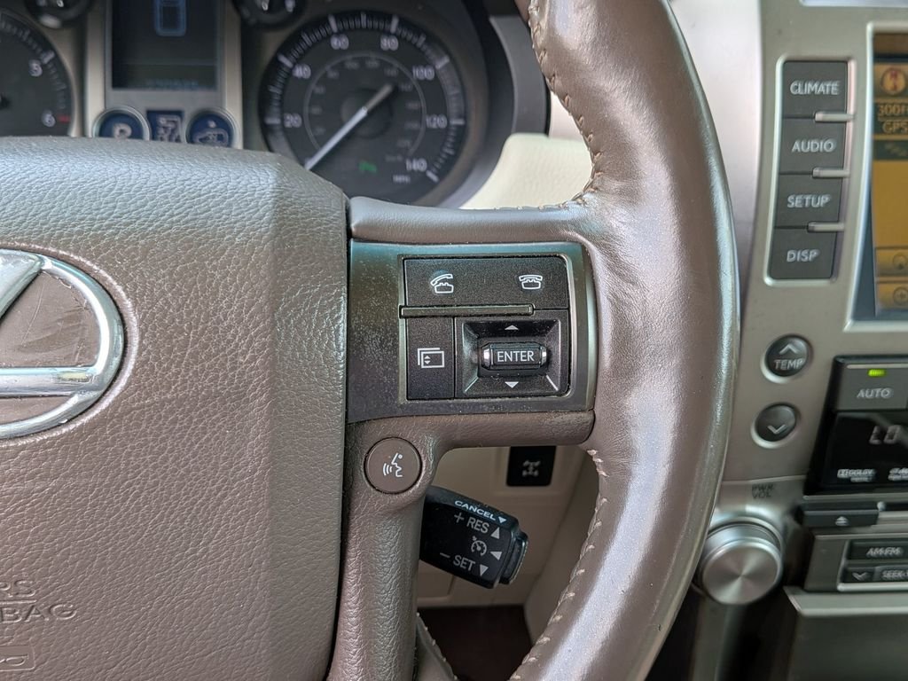Used 2010 White Lexus 460 Premium image 21
