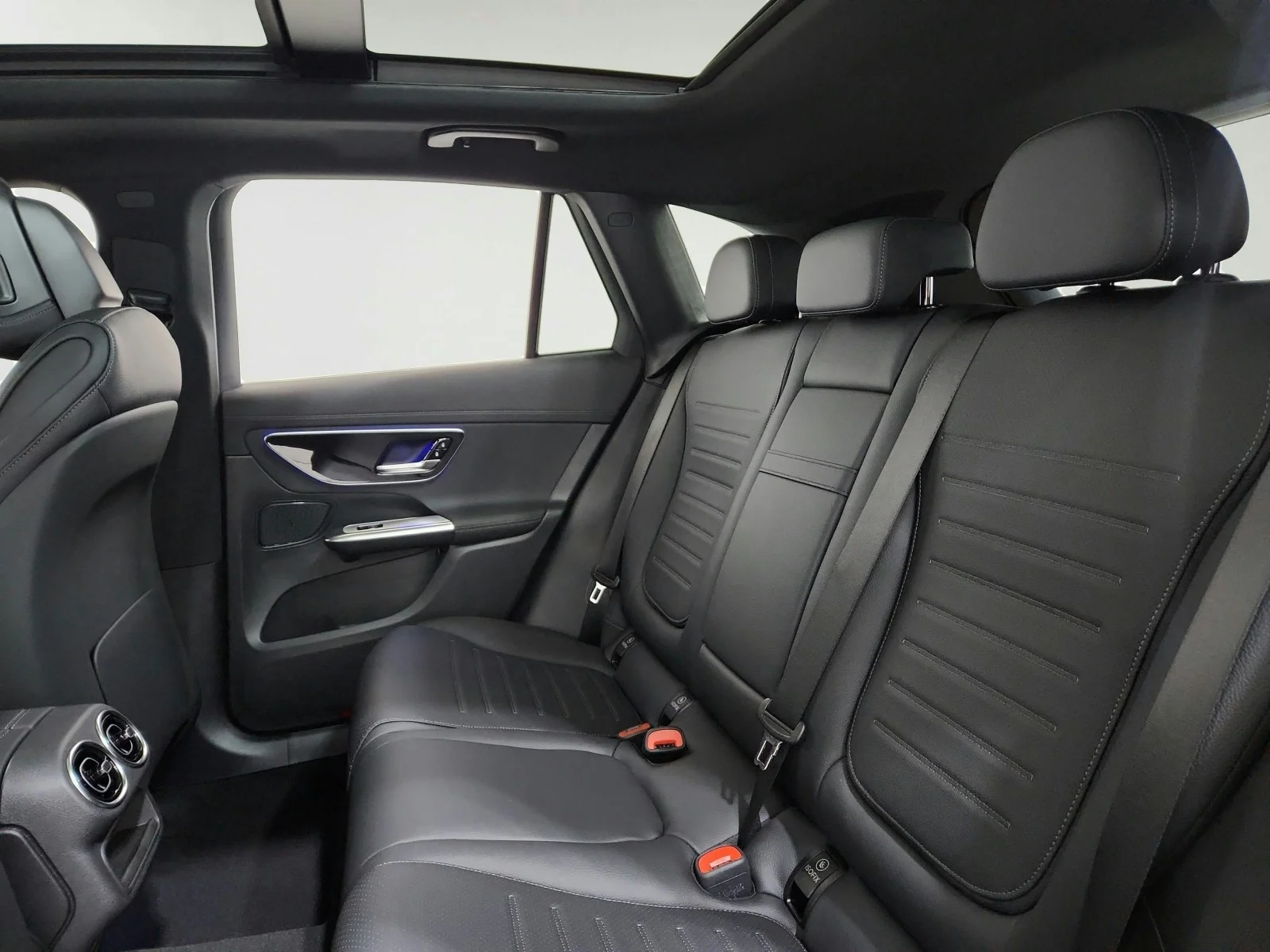 Certified Used 2026 Black Mercedes-Benz GLC 300 image 18