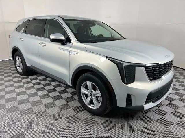 2026 Kia Sorento LX AT's photo