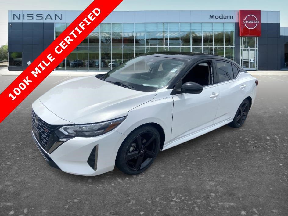 Used 2025 Aspen White Tricoat/Super Black Nissan SR image 1