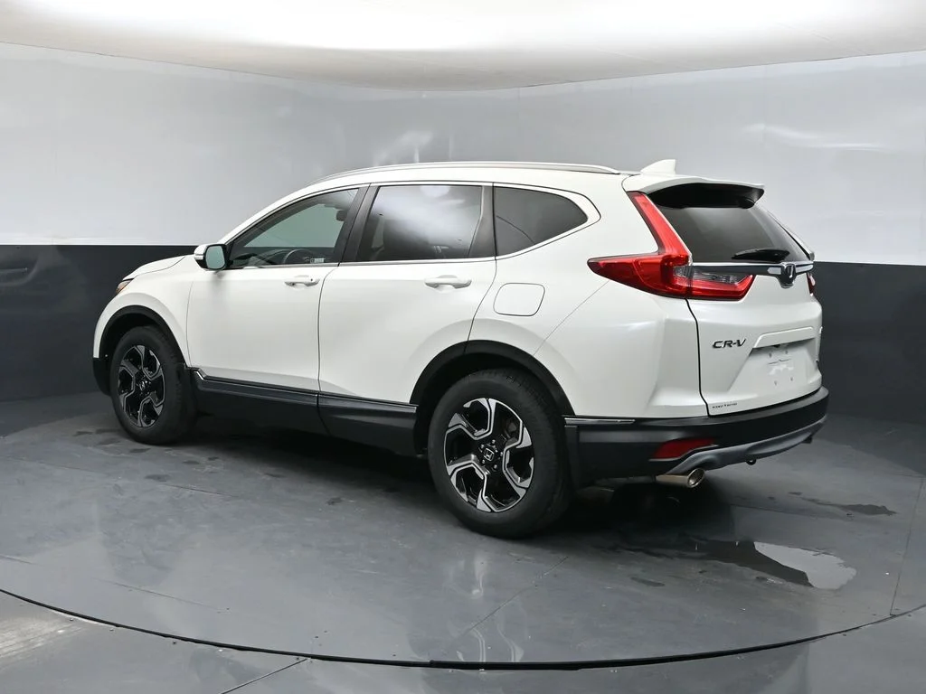Certified Used 2018 White Honda Touring image 5