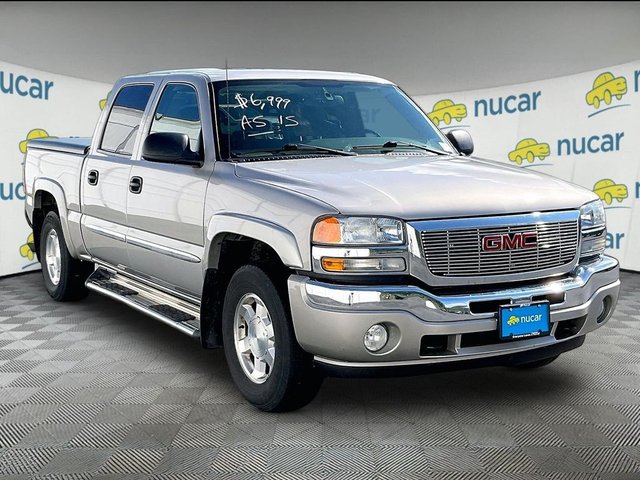 Pre-Owned 2005 GMC Sierra 1500 SLE 4WD