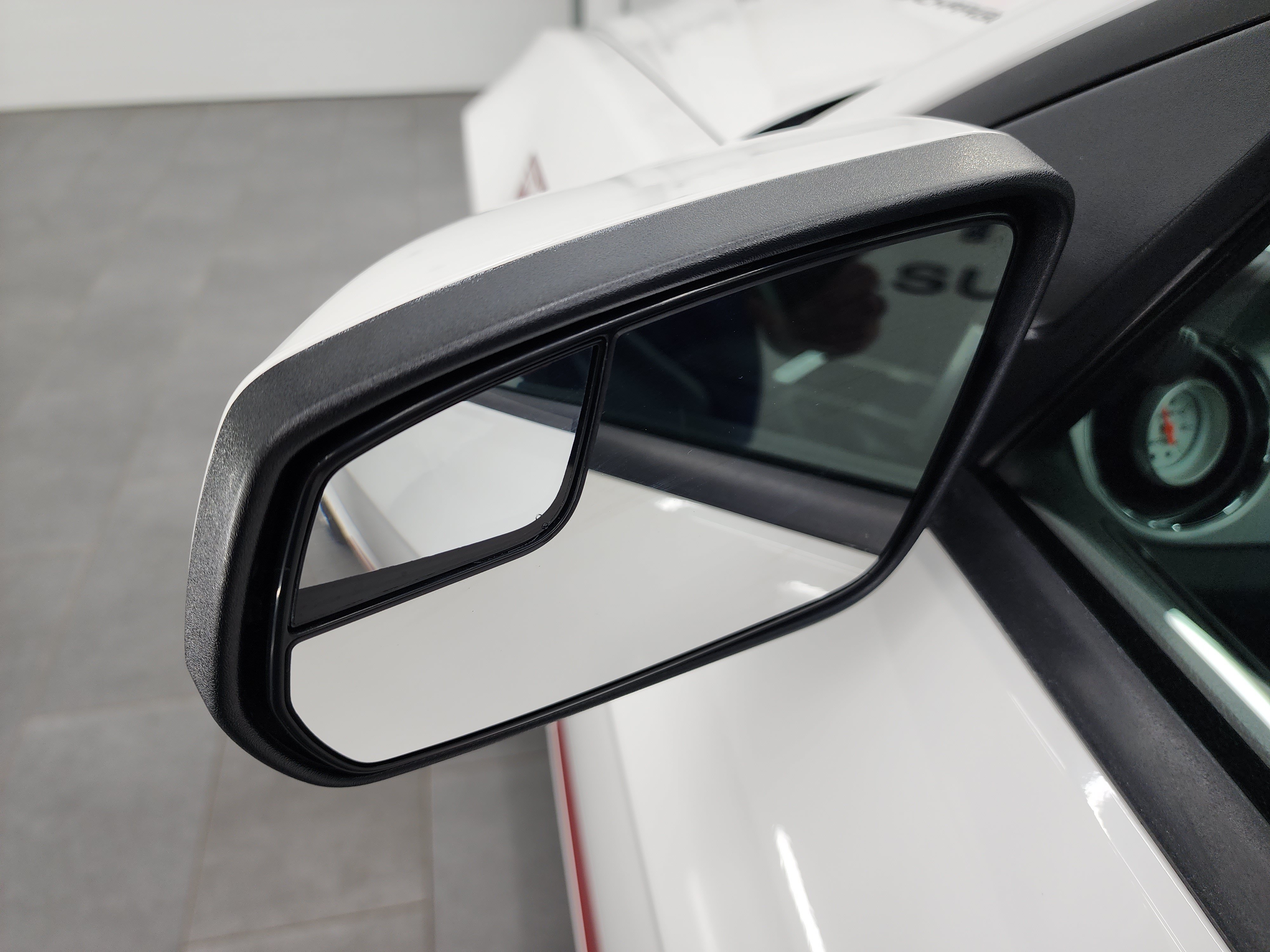 Used 2012 Performance White Ford GT Premium: GT PREMIUM-ROUSH STAGE 3-SUPERCHARGED-6 SPEED STICK-20 WHEELS-HID LIGHTS image 42