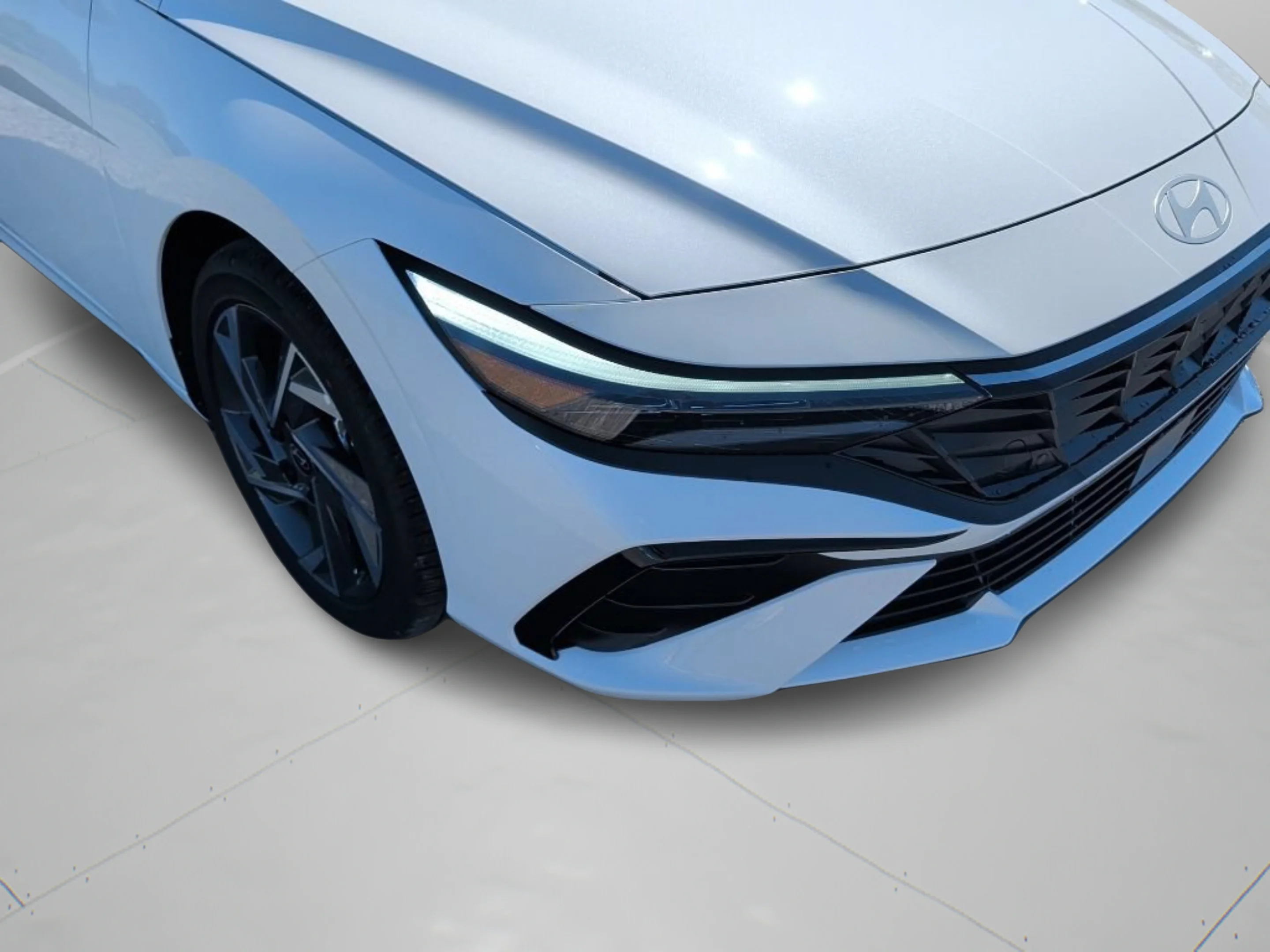 Used 2026 Serenity White Hyundai Limited image 28