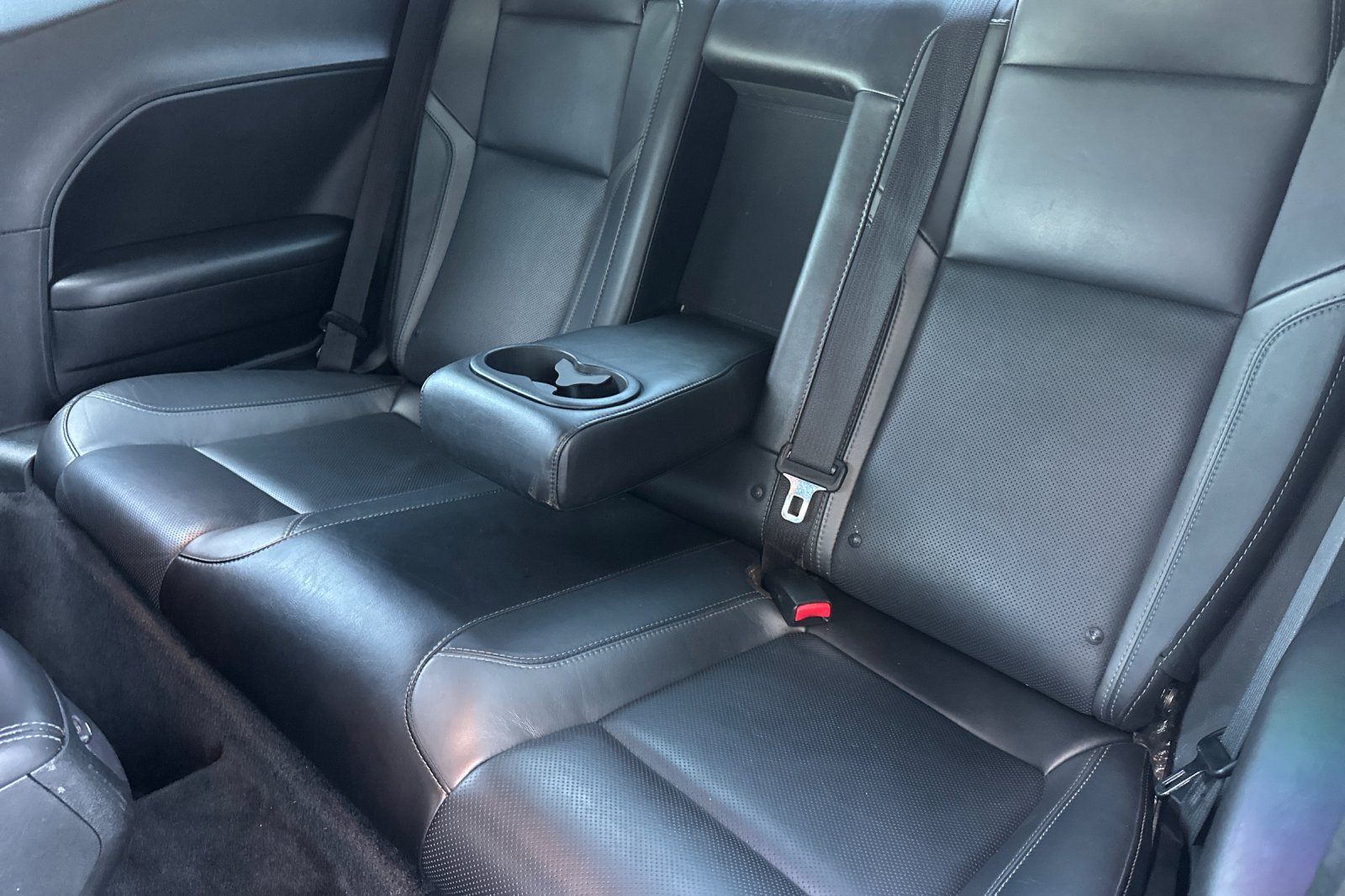 Used 2018 Destroyer Gray Clearcoat Dodge SXT Plus image 12