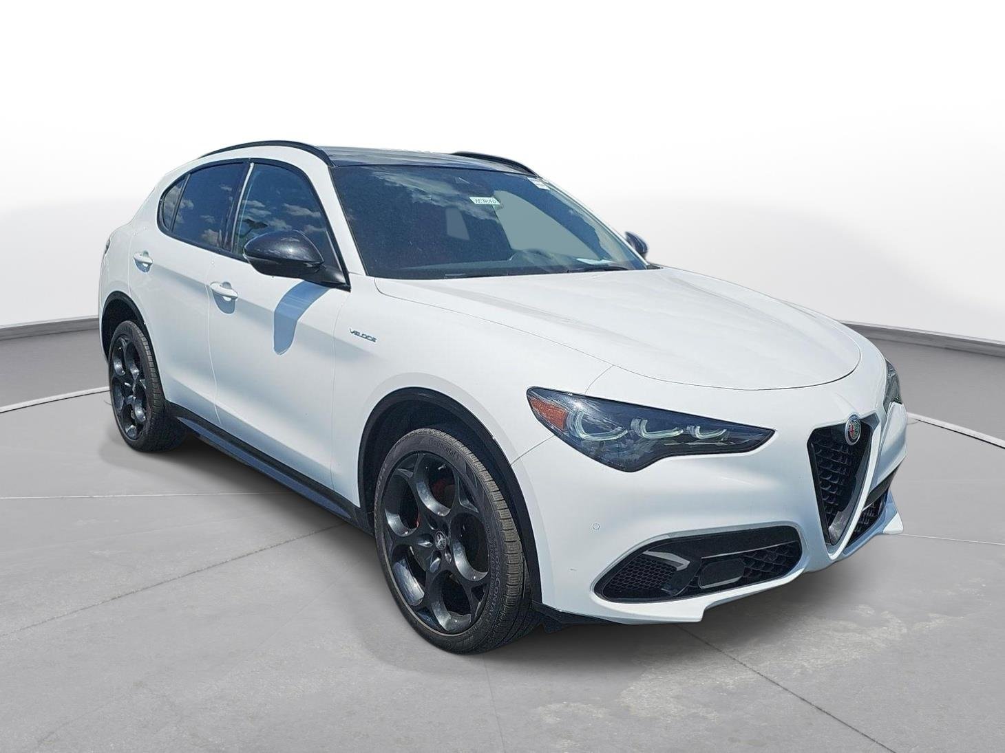 Used 2024 Alfa White Alfa Romeo Veloce image 4
