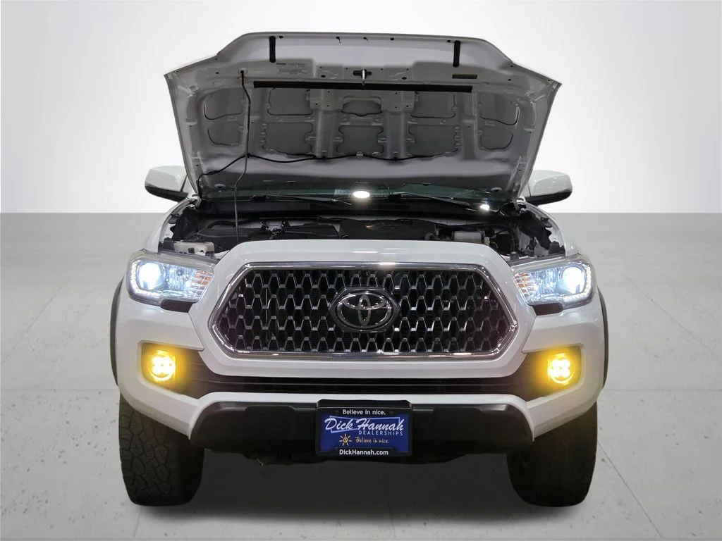 Used 2018 White Toyota TRD Off-Road image 5