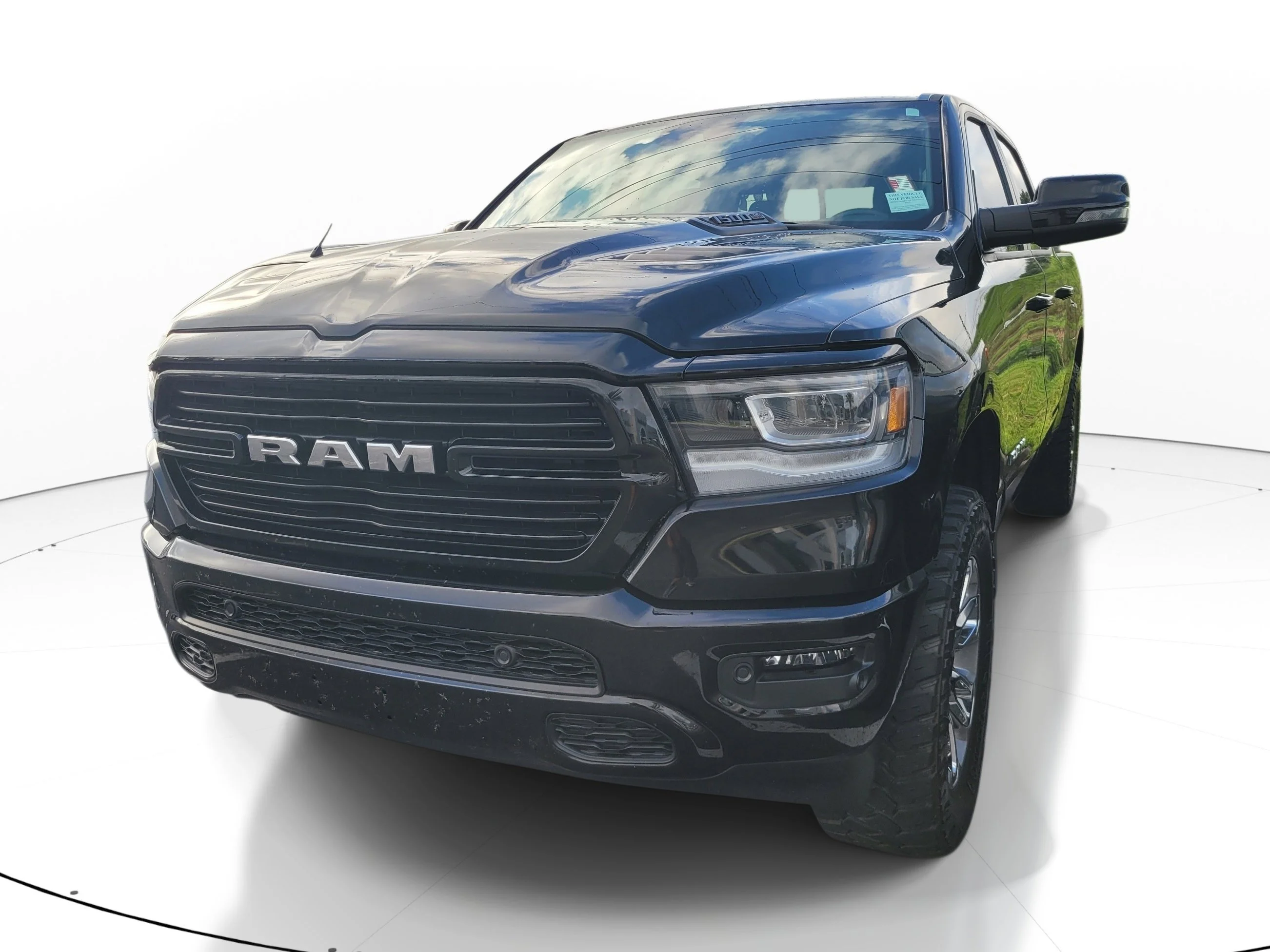 Used 2023 Diamond Black Crystal Pearlcoat Ram Laramie image 3