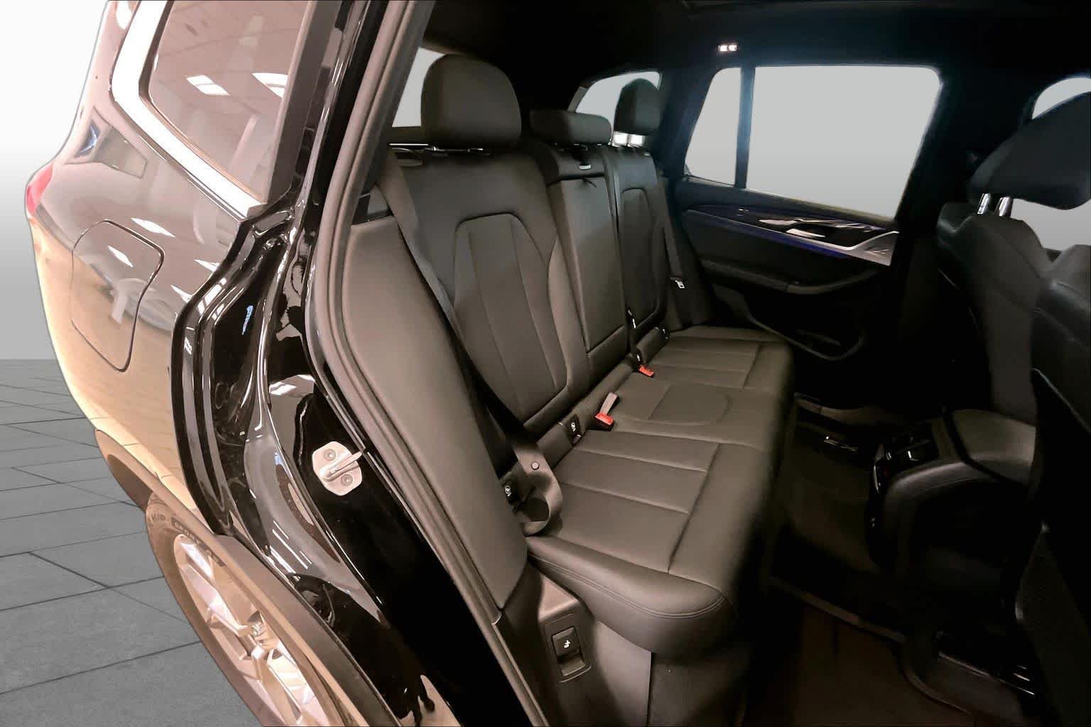 Used 2020 Jet Black BMW xDrive30i image 20