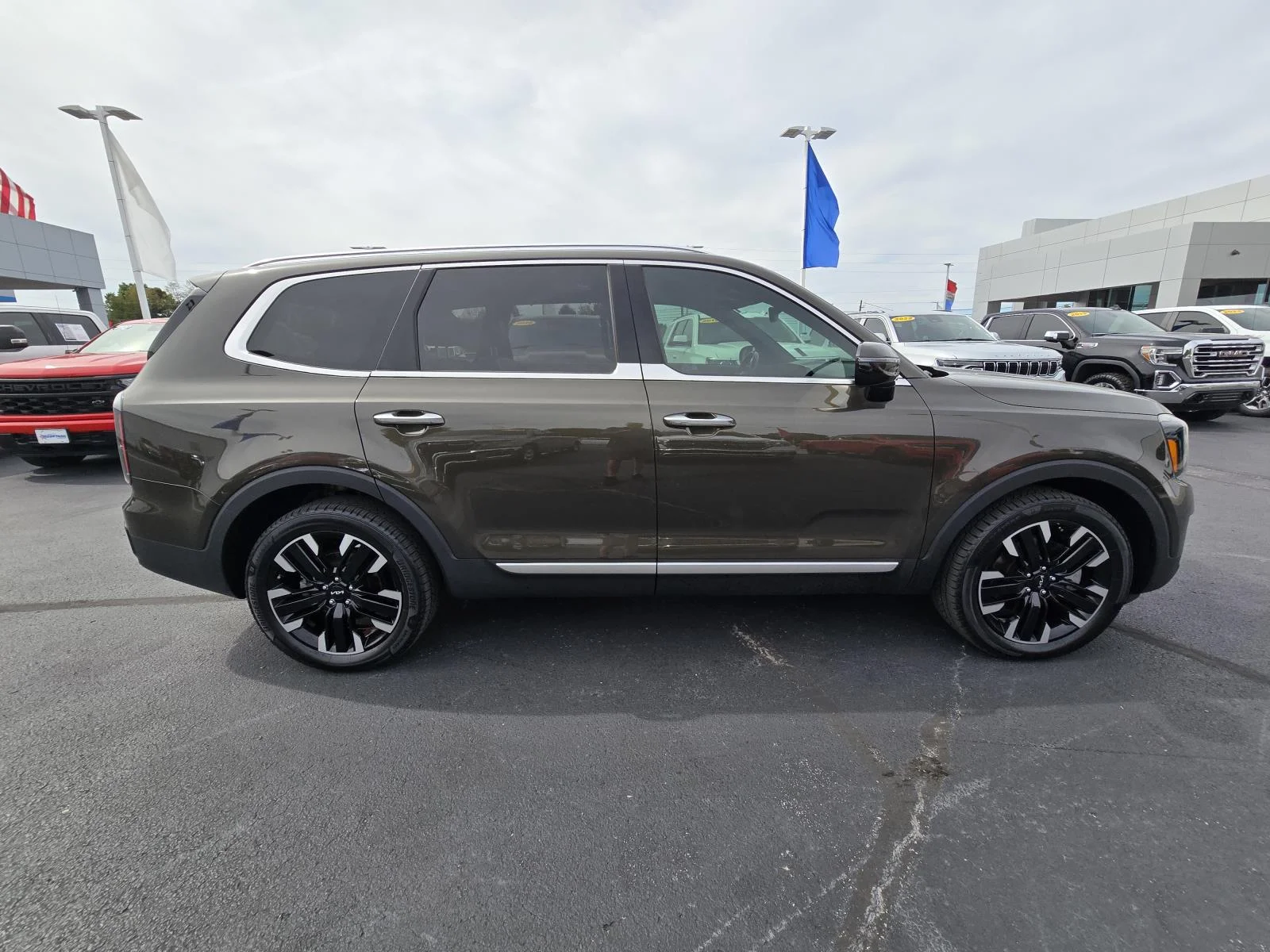 Used 2023 Green Kia SX image 8