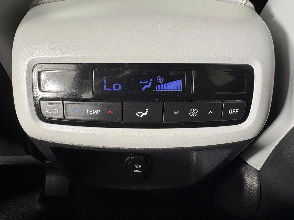Used 2025 White Hyundai SEL image 37