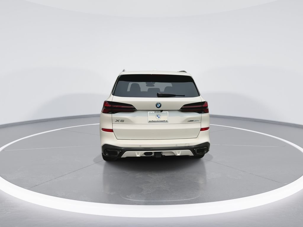 New 2026 White Metallic BMW xDrive50e image 7