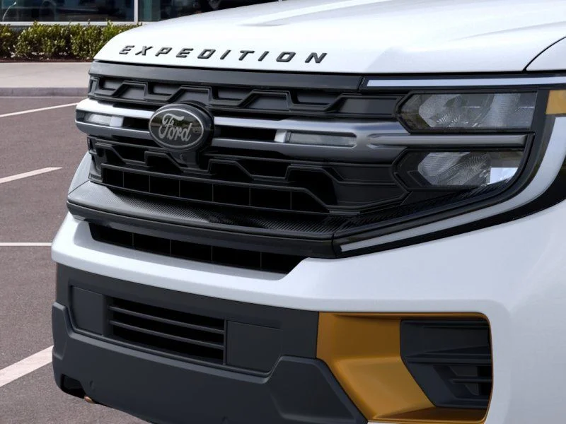 New 2026 Star White Metallic Tri-Coat Ford Tremor image 17