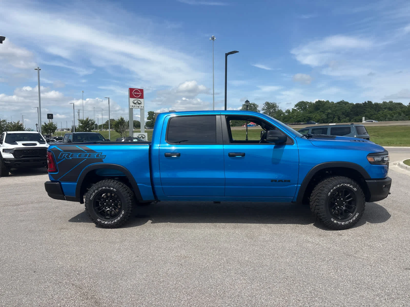 New 2026 Hydro Blue Pearl-Coat Exterior Paint RAM Rebel image 10