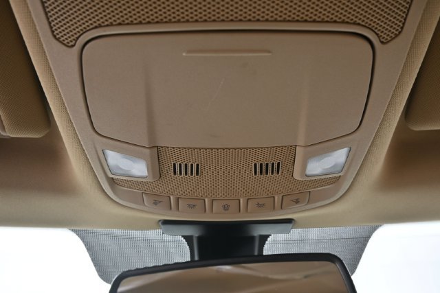 Used 2017 White Platinum Clearcoat Metallic Ford Lariat image 29
