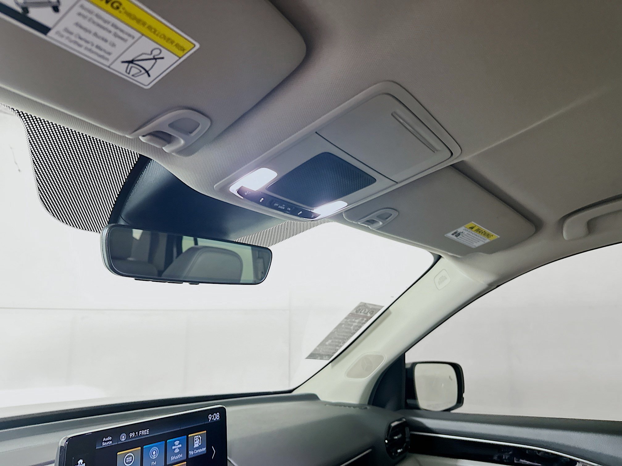 Used 2025 Silver Honda EX-L image 18