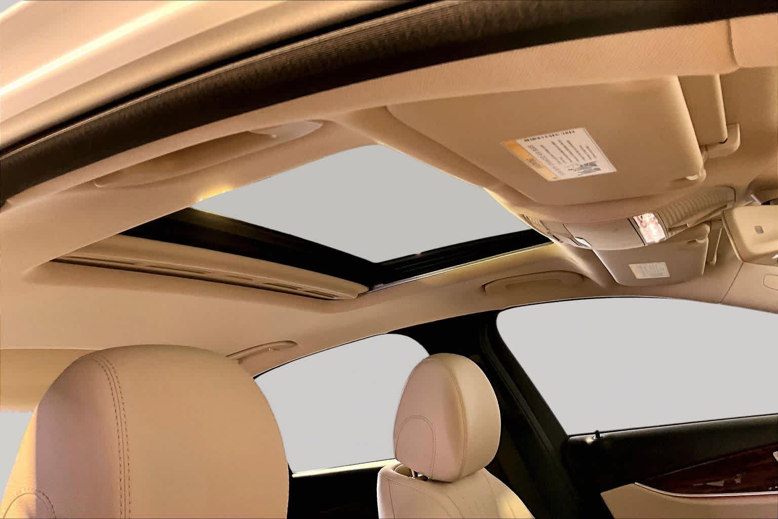Used 2019 Polar White Mercedes-Benz E 300 image 13