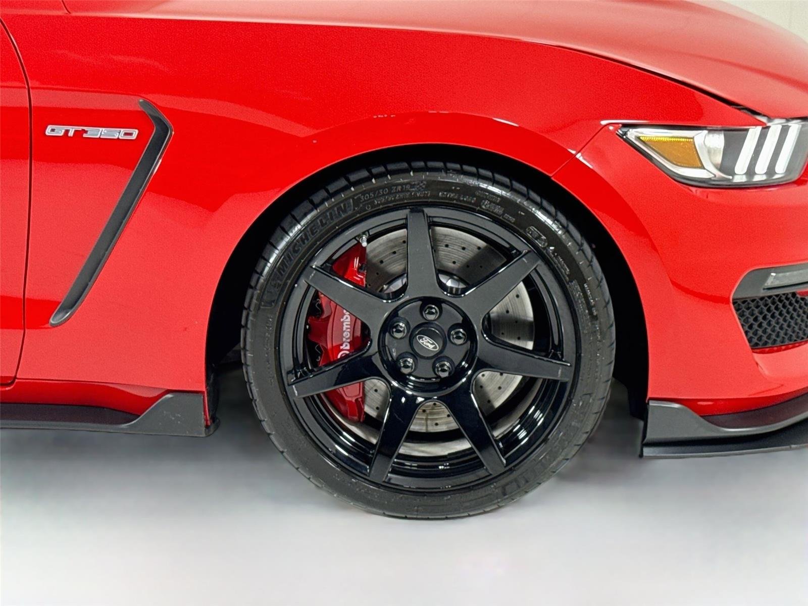 Used 2017 Race Red Ford Shelby GT350R | Recaro Seats | Manual Trans image 38