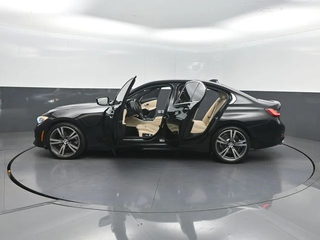 Used 2022 Black BMW 330i image 33