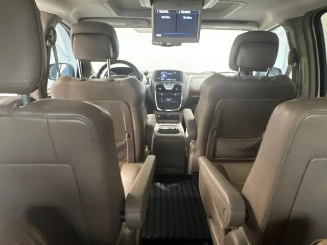 Used 2015 Beige Chrysler Limited image 24