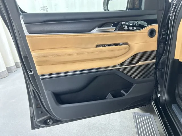Used 2025 Black Jeep Series III image 26