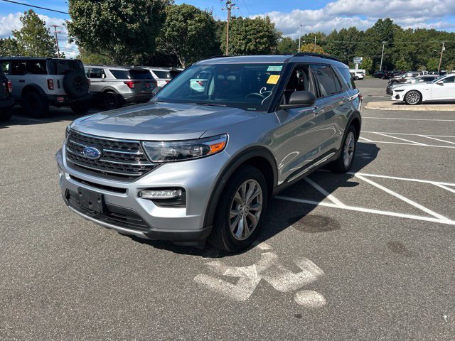 Used 2023 Silver Ford XLT image 3