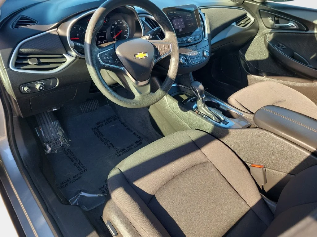 Used 2025 Gray Chevrolet LT image 18