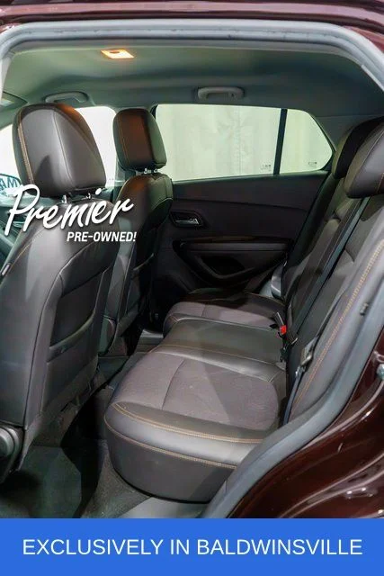 Used 2022 Red Chevrolet LT image 10