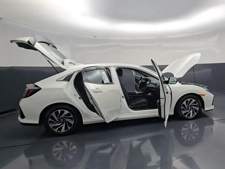 Used 2019  Honda LX Hatchback 4D image 24