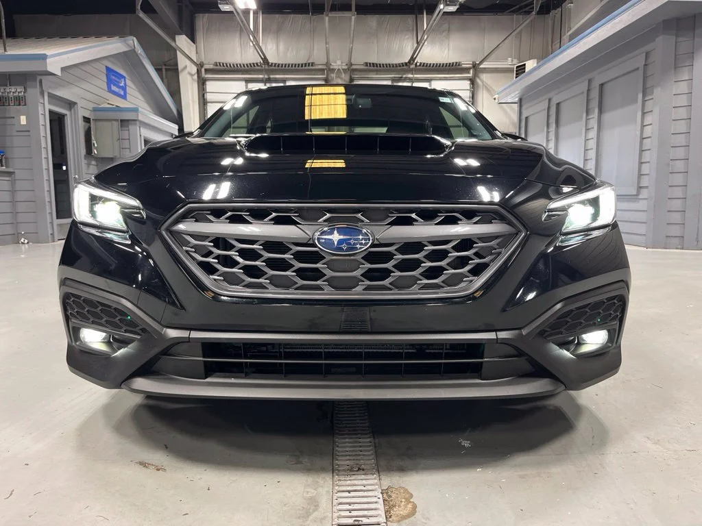 Used 2022 Crystal Black Silica Subaru Limited image 2