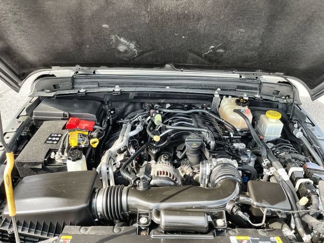 Used 2022 Gray Jeep Overland 4x4 image 18