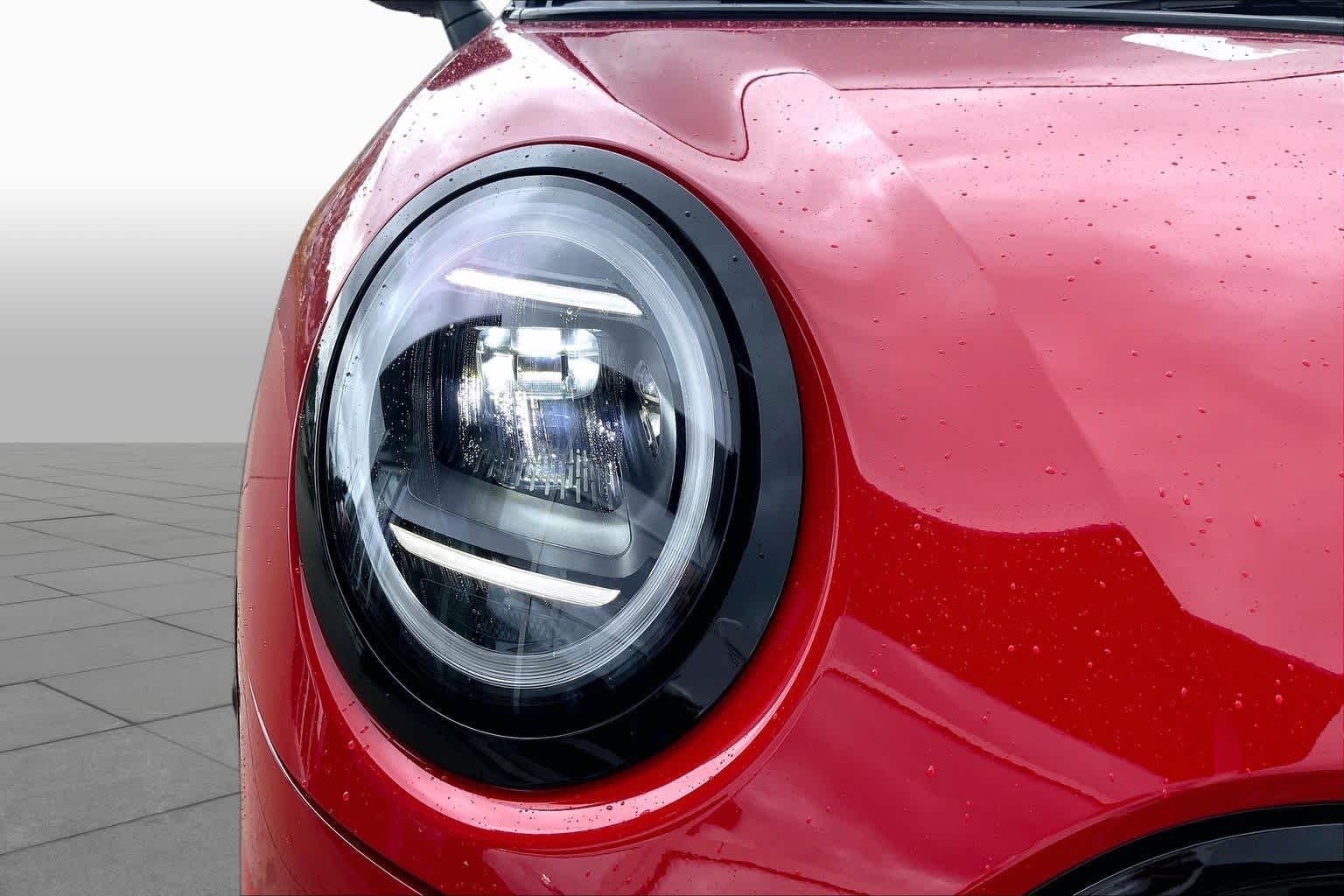 New 2026 Chili Red II MINI Iconic image 13