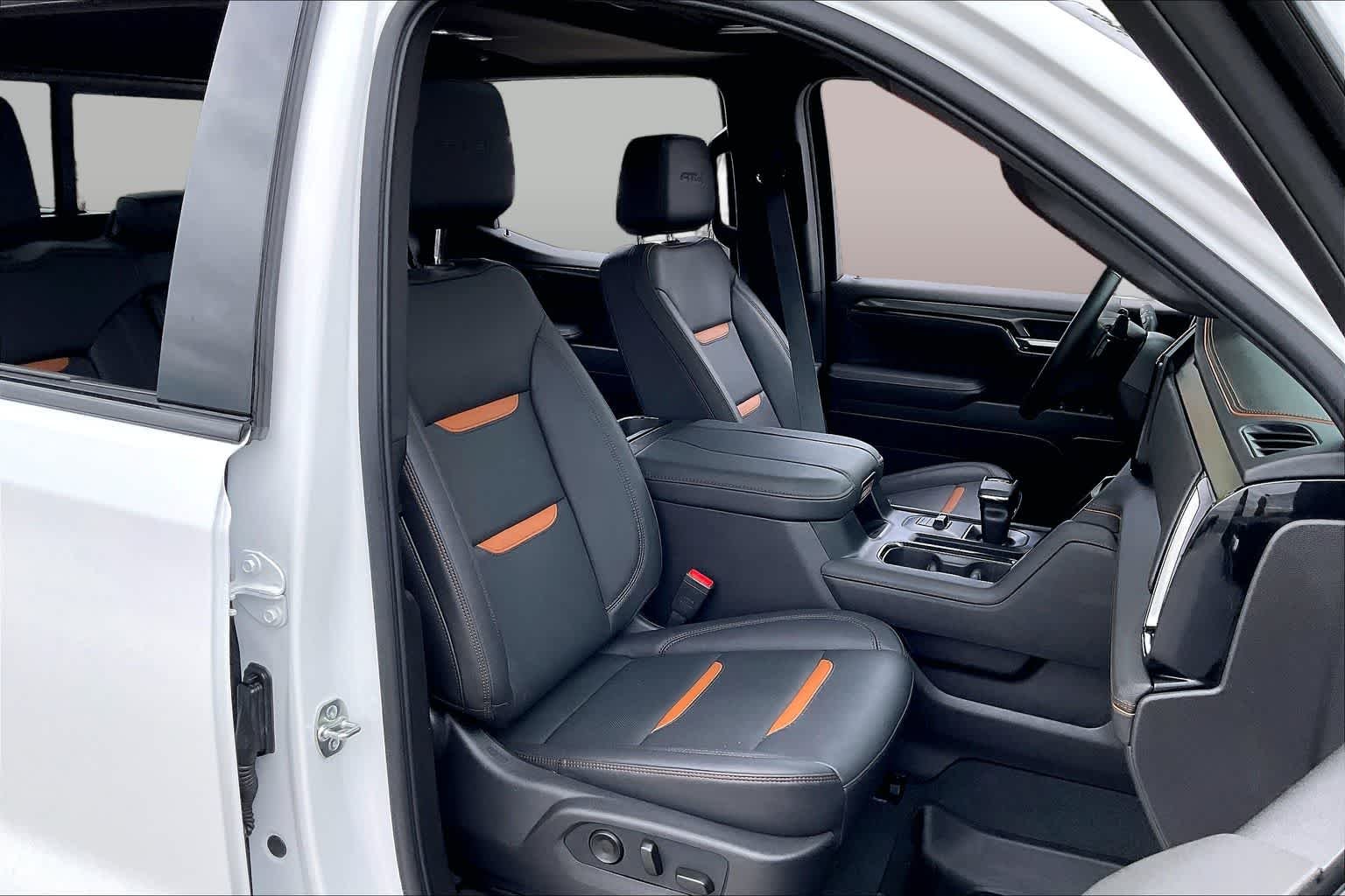 Used 2026 Summit White GMC AT4 image 9