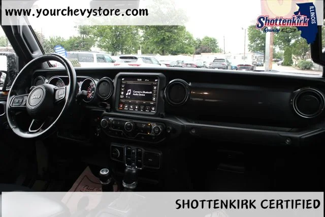 Used 2020 Green Jeep Altitude image 14