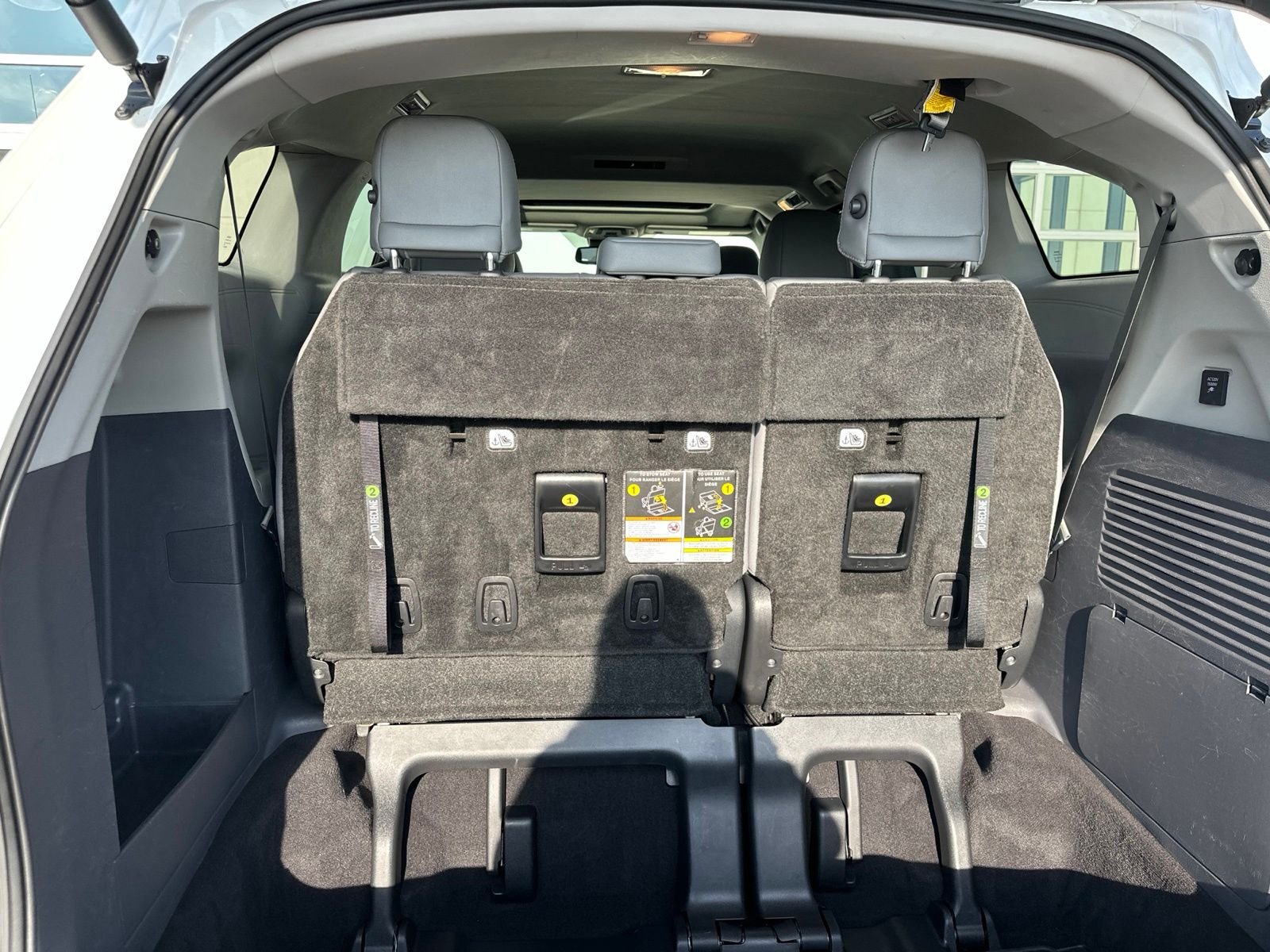 Used 2022 Beige Toyota XLE image 33