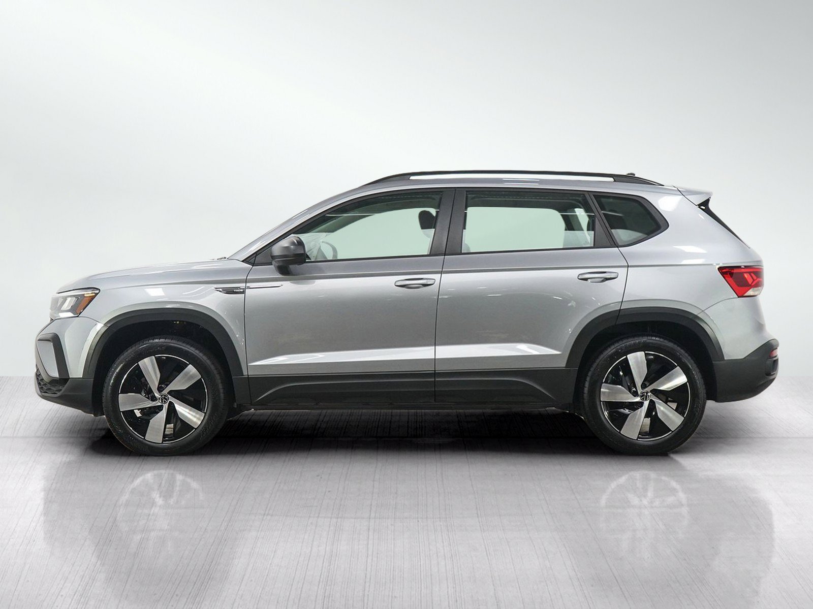 Used 2024 Volkswagen Taos S with VIN 3VV8X7B29RM022094 for sale in South Saint Paul, Minnesota